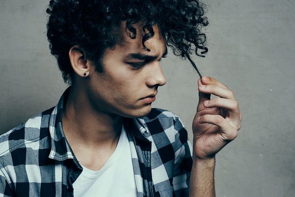 Will Too Much Oil on My Scalp Make Me Go Bald?