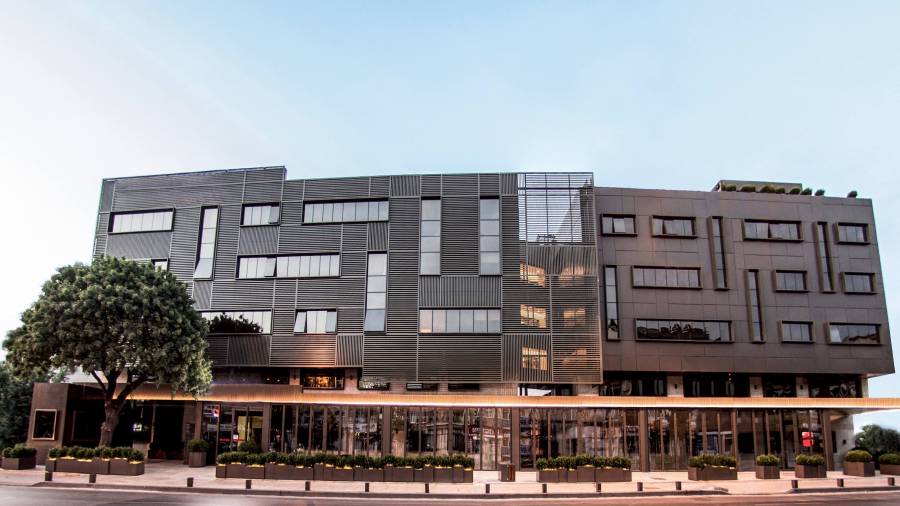 EsteNove's Hospital
