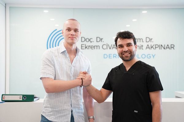 Dr. Umit Akpinar