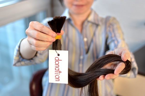 Kann man Haare an jemand anderen spenden 3
