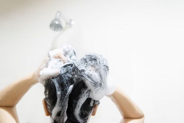Wie verläuft die postoperative Phase der Haartransplantation 2