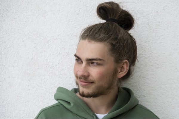 stilvollsten langen Haarschnitte für Männer 3