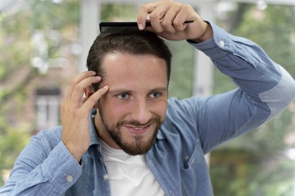 Erreichen einer natürlich aussehenden Haartransplantation durch Design