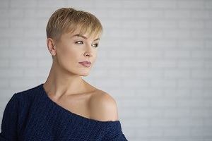 Einer der besten Frisuren für Frauen ist Pixie-cuts